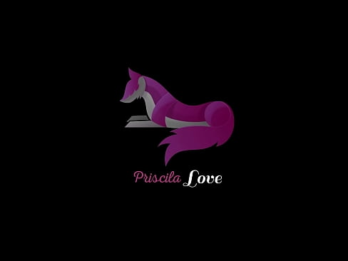 ❤️ Os meus pais deixaram-me sozinho com a minha irmã e eu derramei leite sobre os seus seios. ❤️❌ Porno em nós ❤