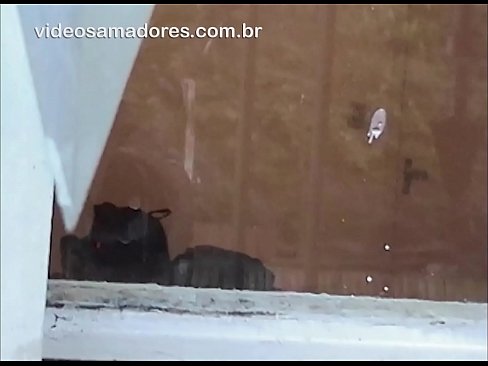 ❤️ Homem excitado a ver a sua namorada com outro tipo, a gravar um vídeo sem perturbar o casal ❤️❌ Porno em nós ❤